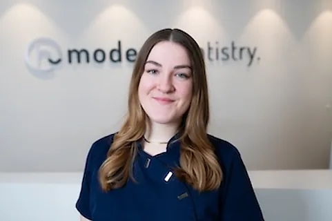 Veronique Kratz, Rezeption und Abrechnung bei moderndentistry